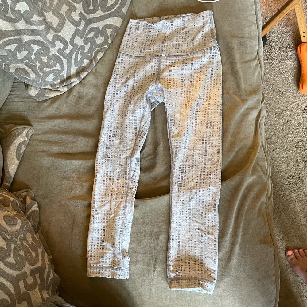 Lulu lemon cropped Wunder unders